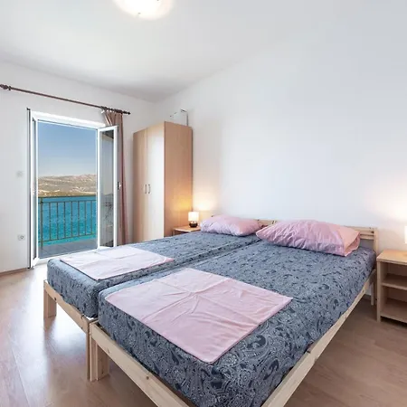 Ivusic * Dubrava (Dubrovnik-Neretva)